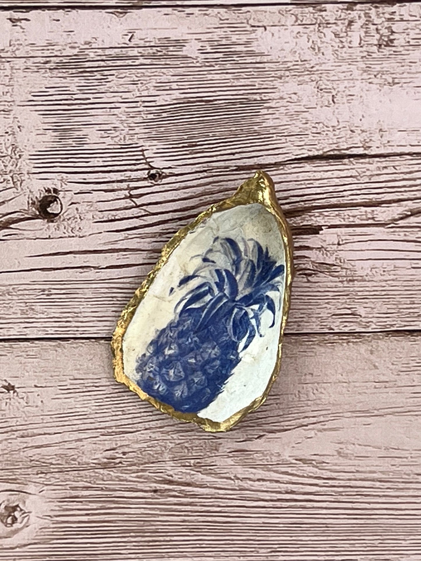 Mini Oyster Shell Ring Dish with Pinapple