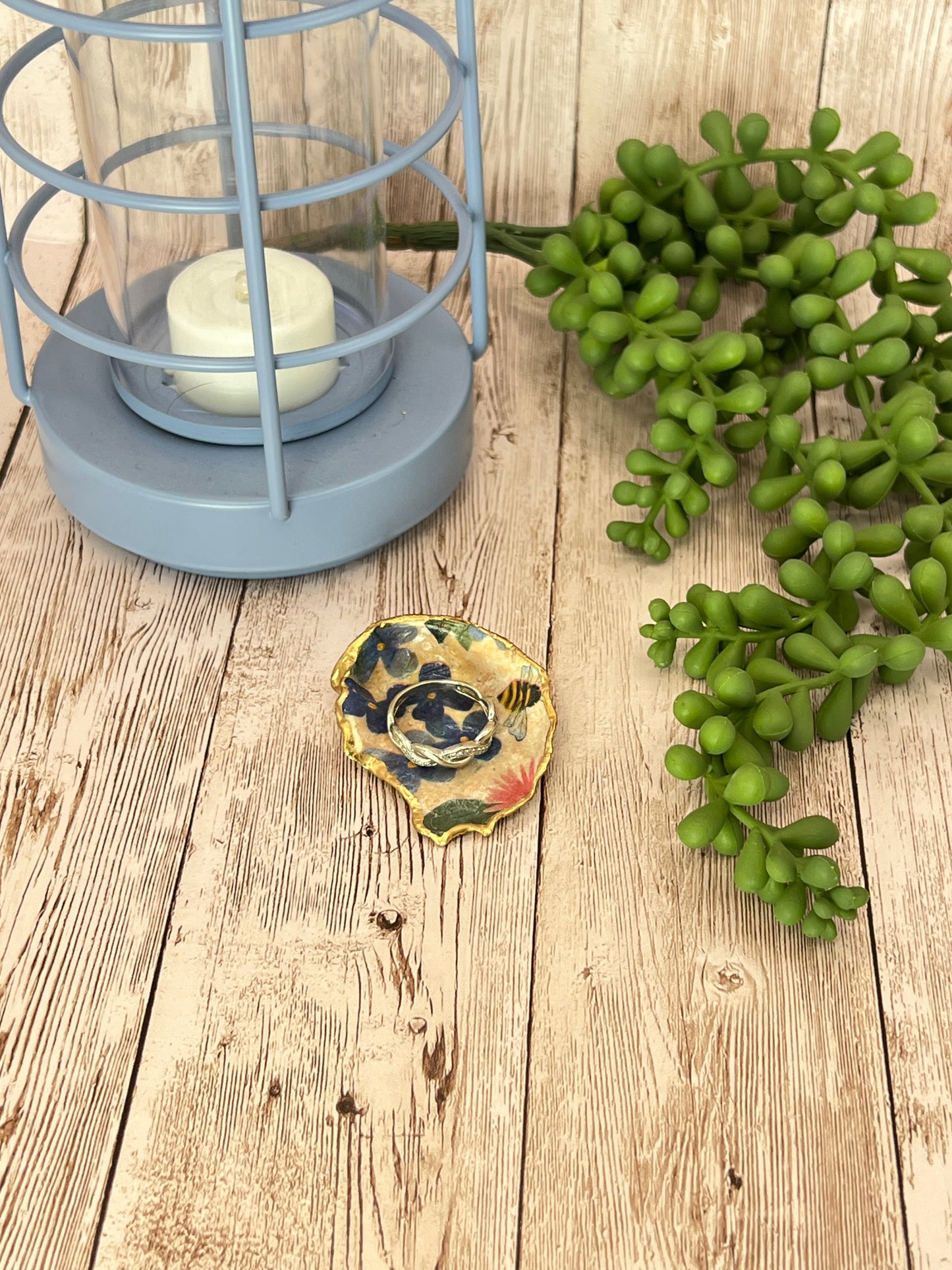 Mini Oyster Shell Ring Dish with Flowers