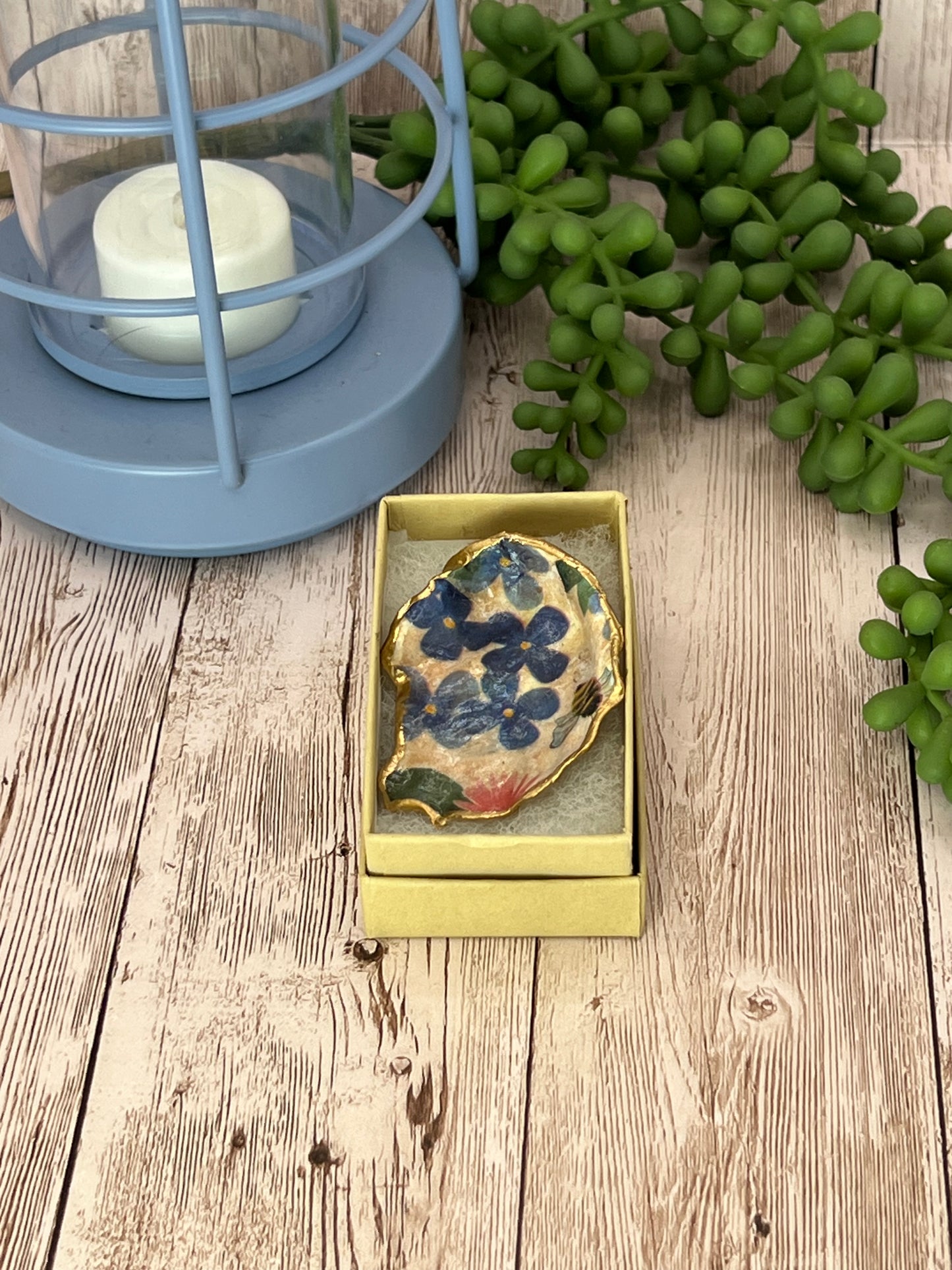 Mini Oyster Shell Ring Dish with Flowers